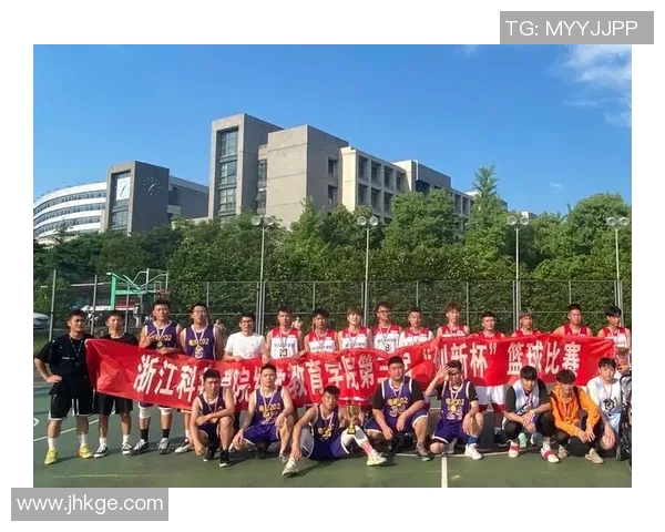 武汉篮球队在杯赛中的耐力表现分析与赛后总结